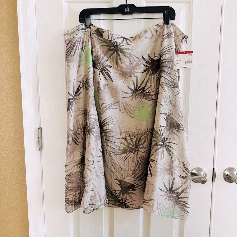 Covington Woman Palm Tree Midi Skirt Plus Size 22W NWT Tropical Lined Flowy